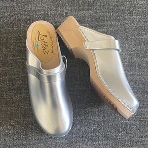 NWOB Lotta From Stockholm Metallic Silver Leather Clogs 41 9.5